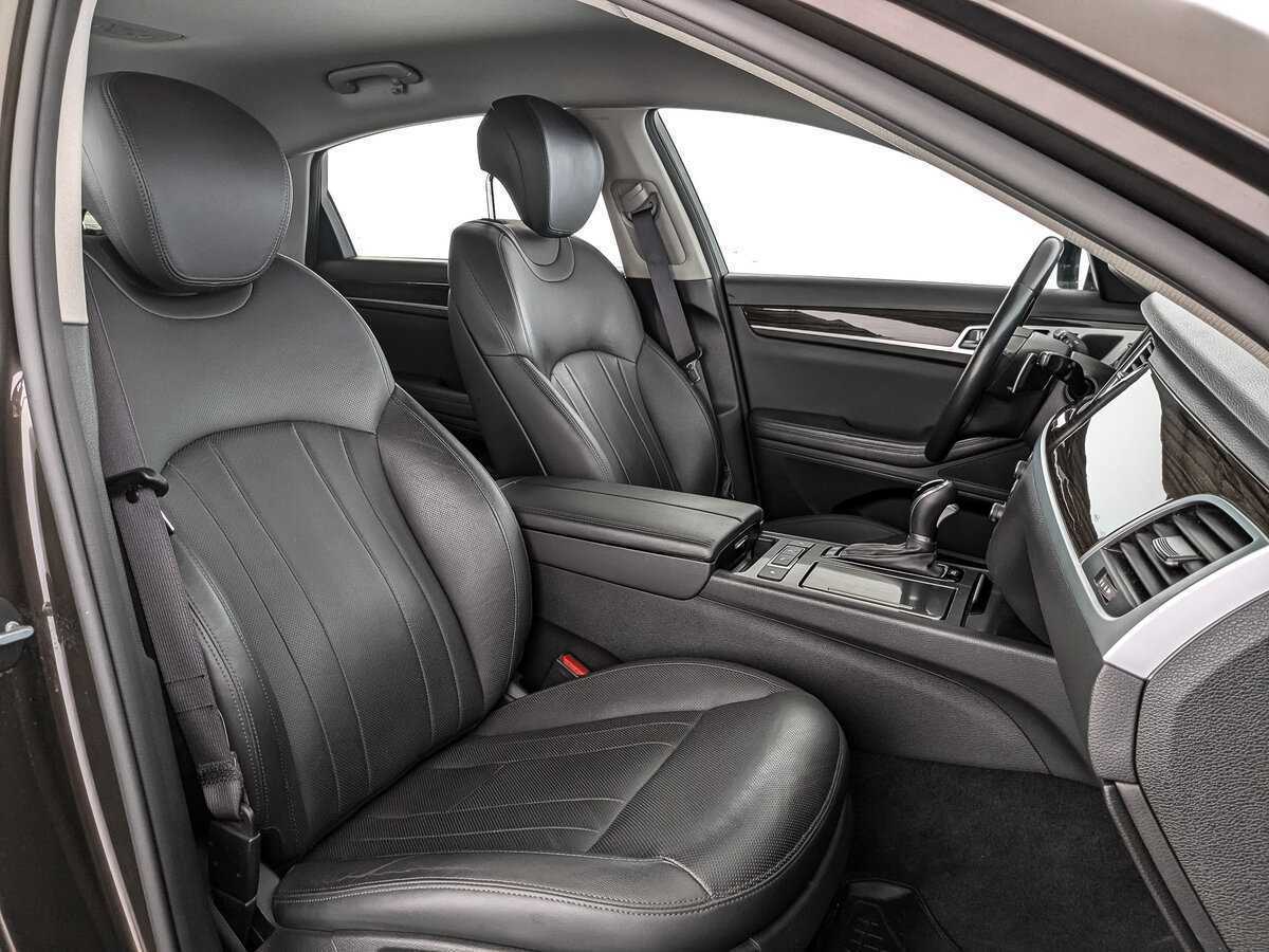 Купить Hyundai Genesis с пробегом. Фото: #22
