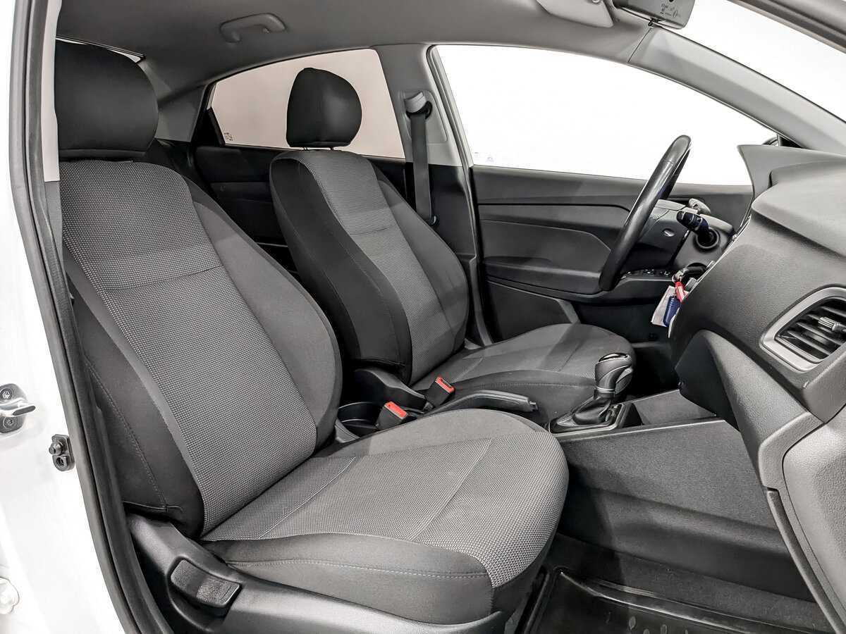 Купить Hyundai Solaris с пробегом. Фото: #22