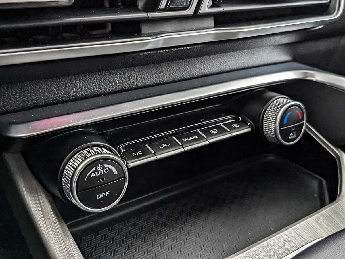 Купить Geely Coolray с пробегом. Фото: #20