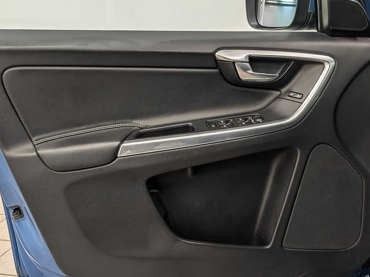 Купить Volvo XC60 с пробегом. Фото: #18