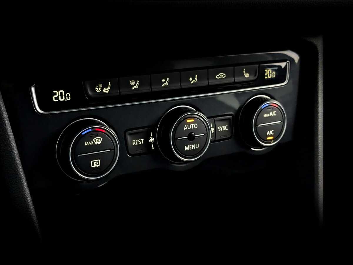 Купить Volkswagen Tiguan с пробегом. Фото: #25