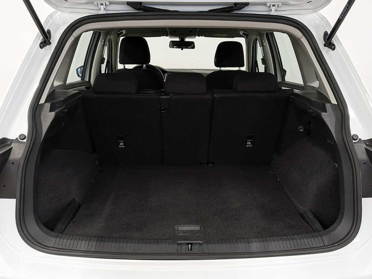 Купить Volkswagen Tiguan с пробегом. Фото: #9