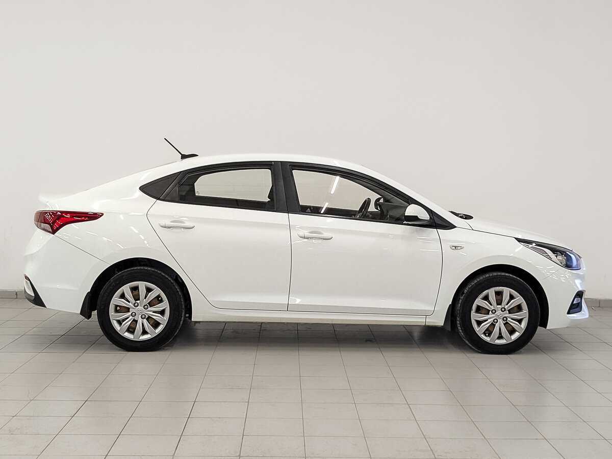 Купить Hyundai Solaris с пробегом. Фото: #3