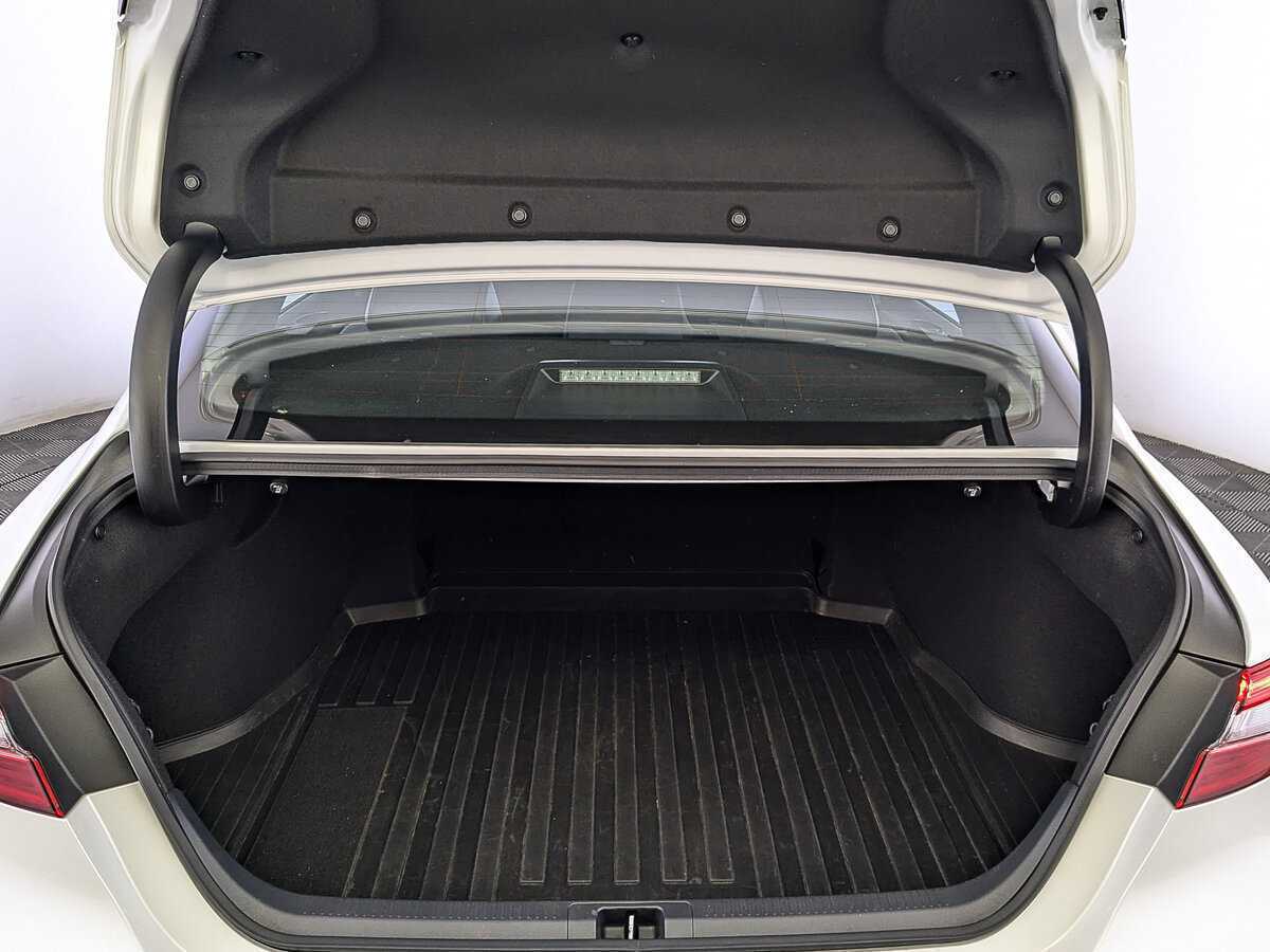Купить Toyota Camry с пробегом. Фото: #9