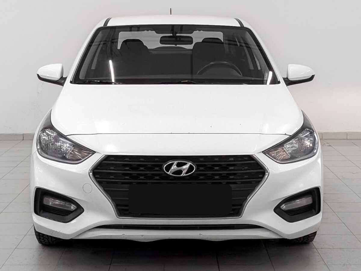 Купить Hyundai Solaris с пробегом. Фото: #1