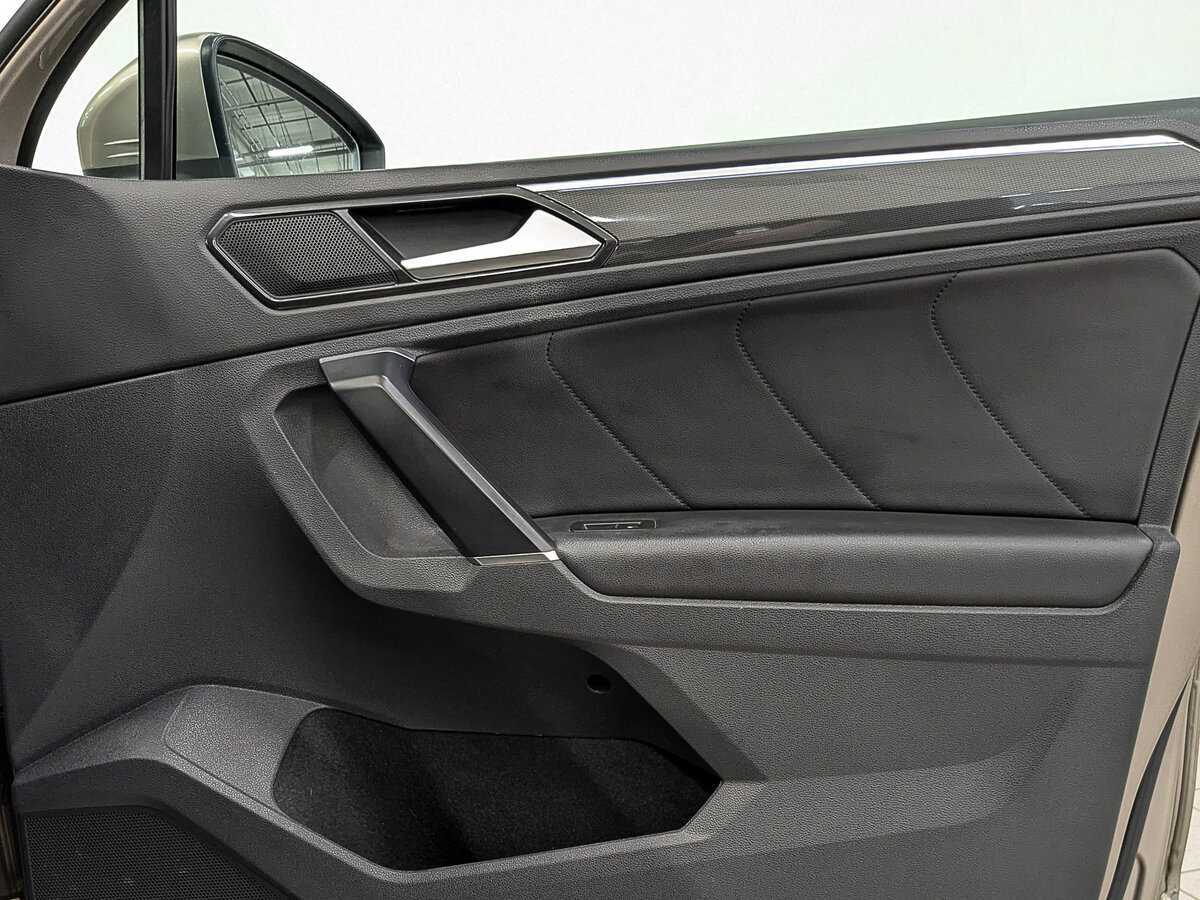 Купить Volkswagen Tiguan с пробегом. Фото: #23
