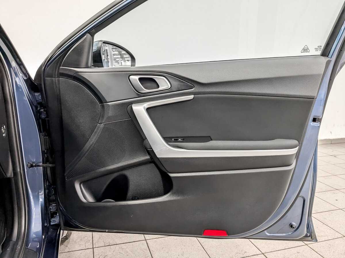 Купить Kia Ceed с пробегом. Фото: #23