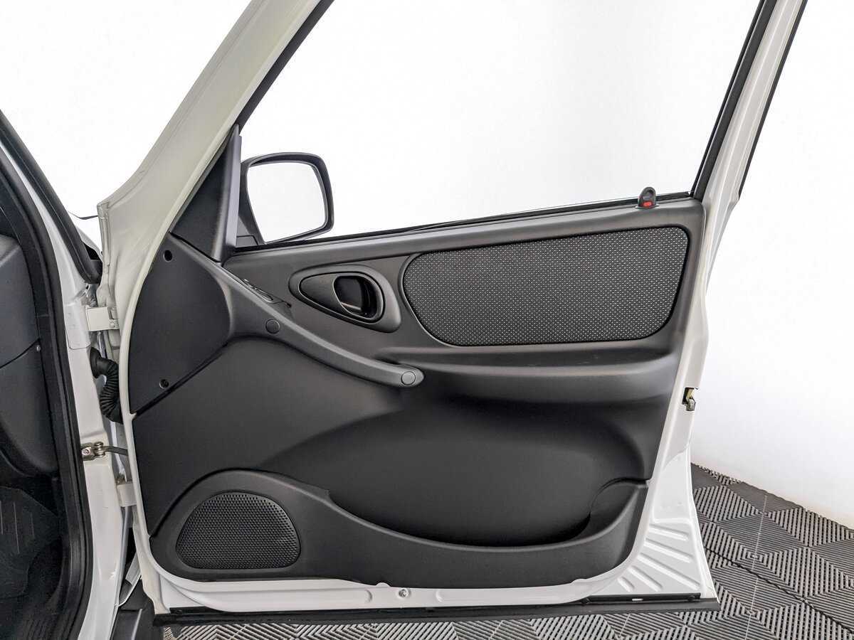 Купить Lada (ВАЗ) Niva с пробегом. Фото: #23