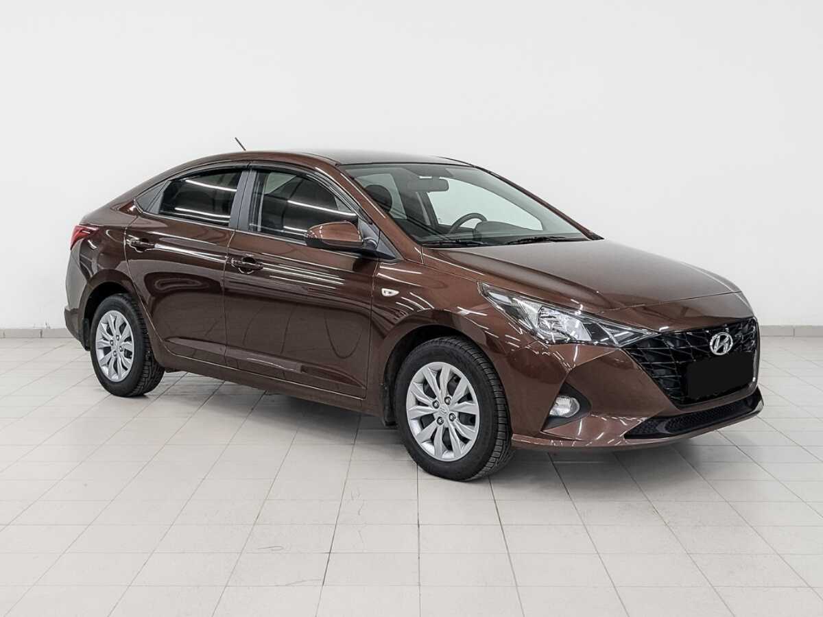 Купить Hyundai Solaris с пробегом. Фото: #2