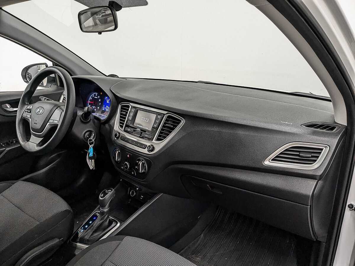 Купить Hyundai Solaris с пробегом. Фото: #12