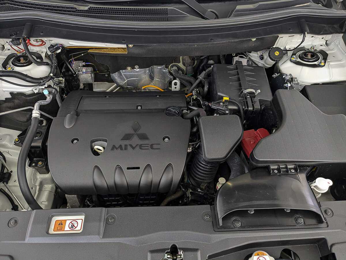 Купить Mitsubishi Outlander с пробегом. Фото: #8