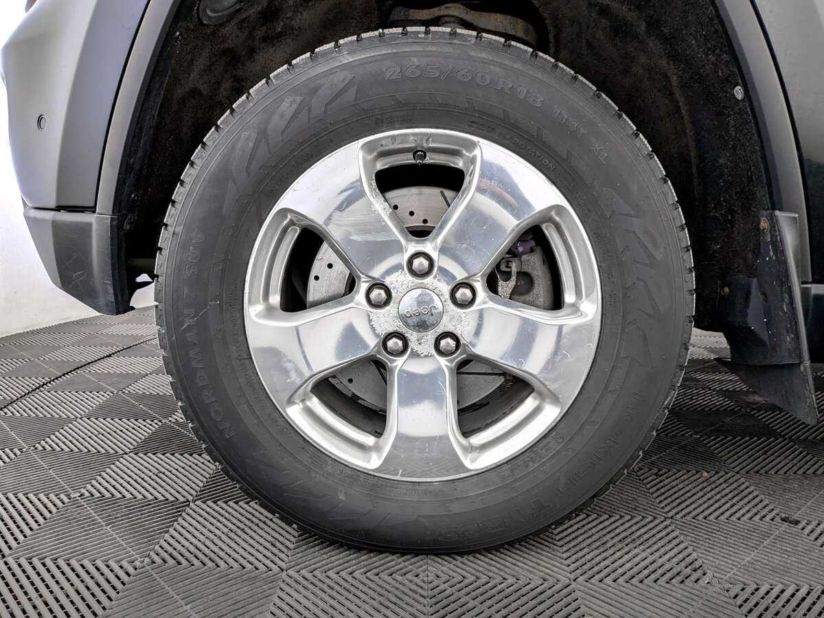 Купить Jeep Grand Cherokee с пробегом. Фото: #17