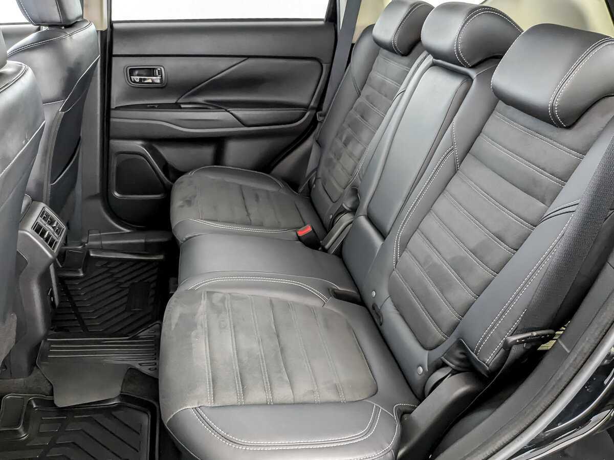 Купить Mitsubishi Outlander с пробегом. Фото: #11