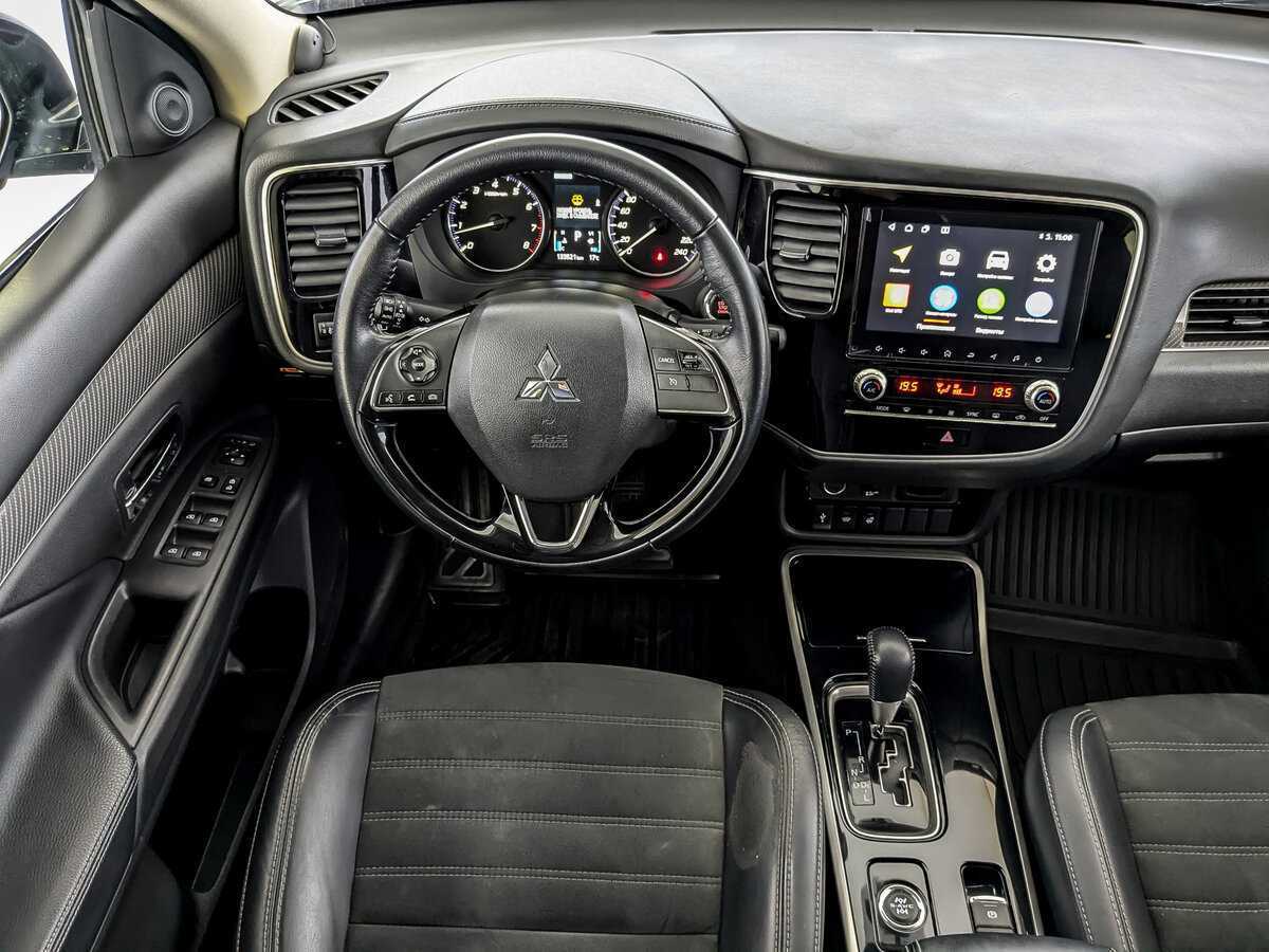 Купить Mitsubishi Outlander с пробегом. Фото: #24