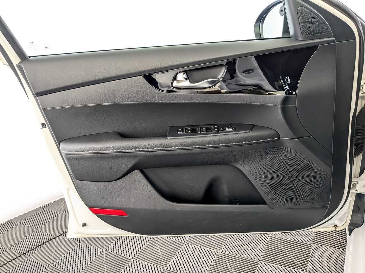 Купить Kia Cerato с пробегом. Фото: #18