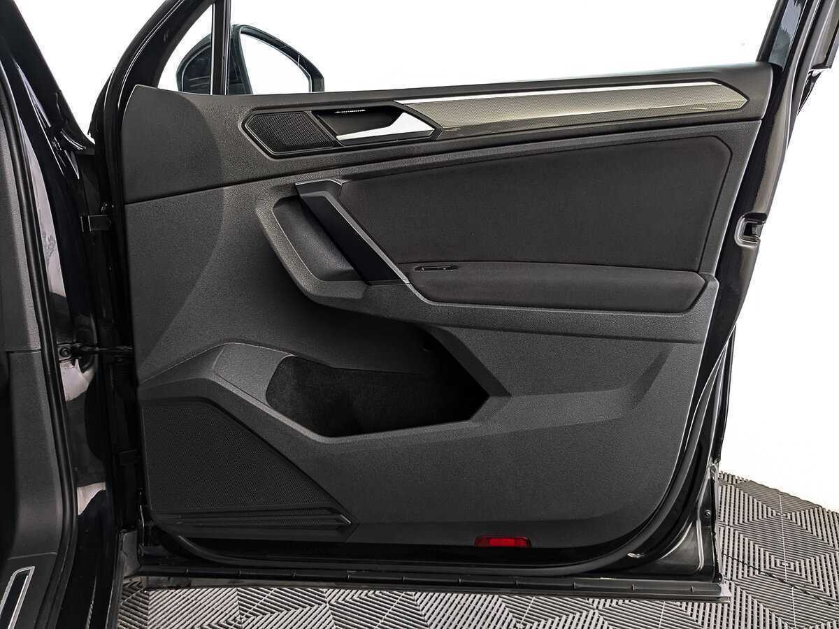Купить Volkswagen Tiguan с пробегом. Фото: #19