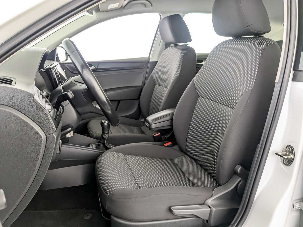 Купить Volkswagen Polo с пробегом. Фото: #19