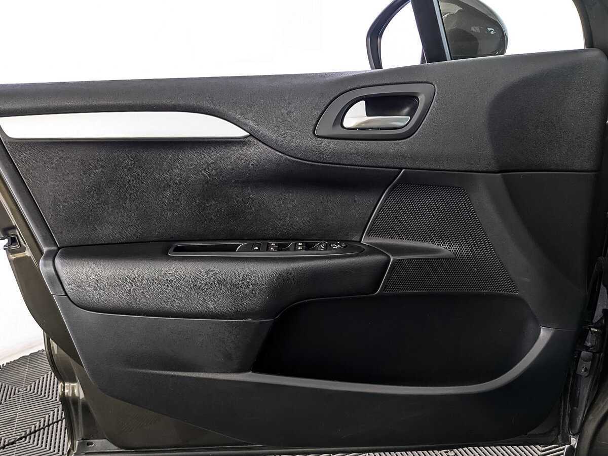 Купить Citroen C4 с пробегом. Фото: #18