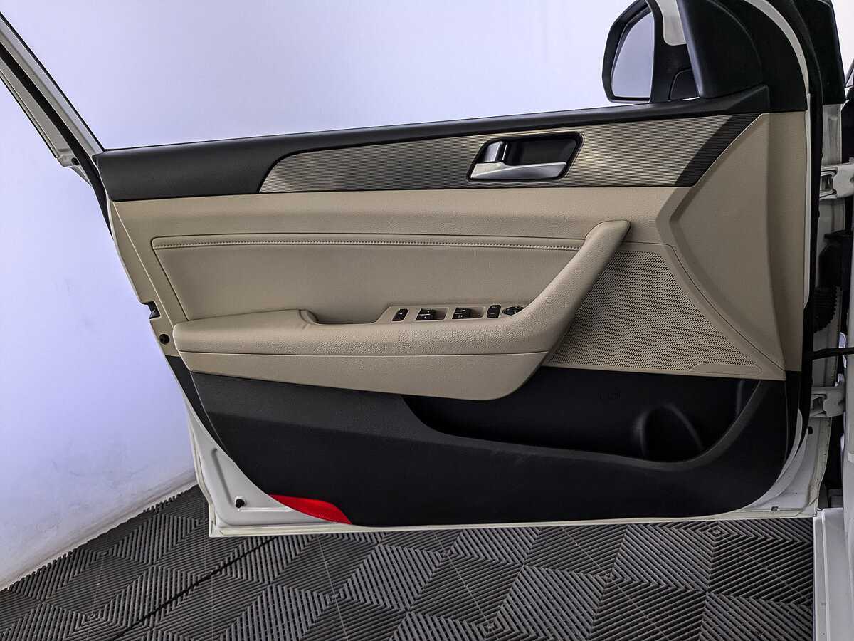 Купить Hyundai Sonata с пробегом. Фото: #18