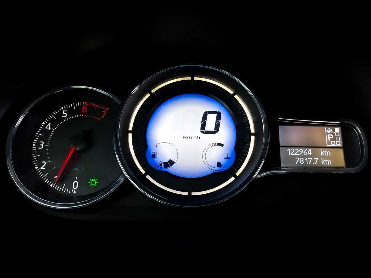 Купить Renault Fluence с пробегом. Фото: #12