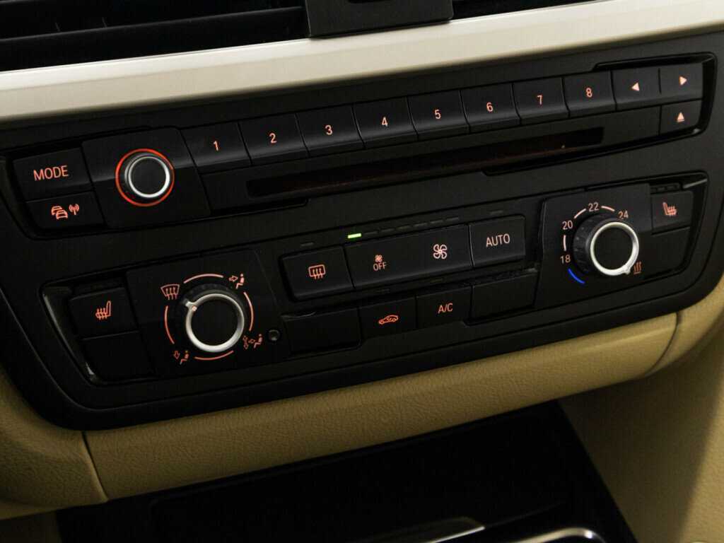 Купить BMW 3 серии с пробегом. Фото: #15