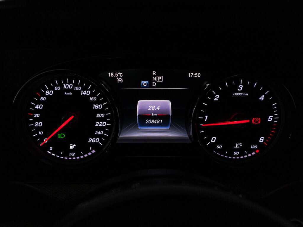 Купить Mercedes-Benz E-Класс с пробегом. Фото: #11