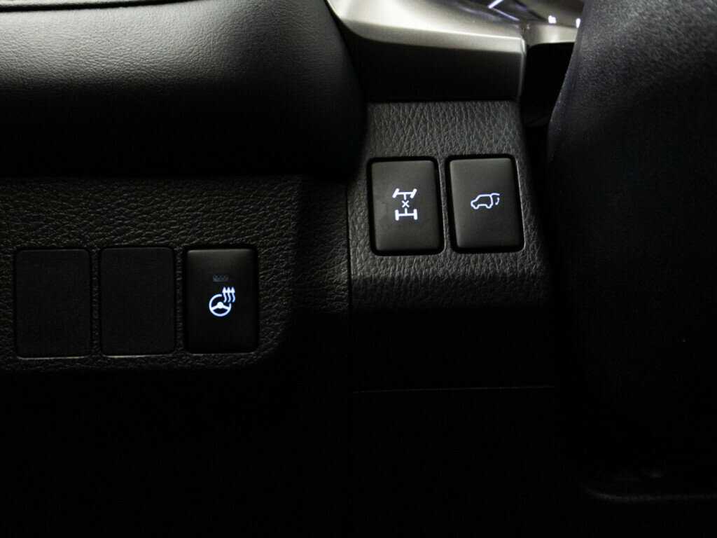 Купить Toyota RAV4 с пробегом. Фото: #23