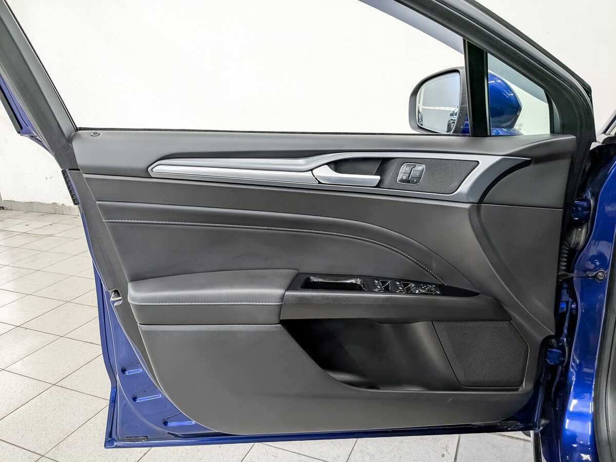 Купить Ford Mondeo с пробегом. Фото: #17