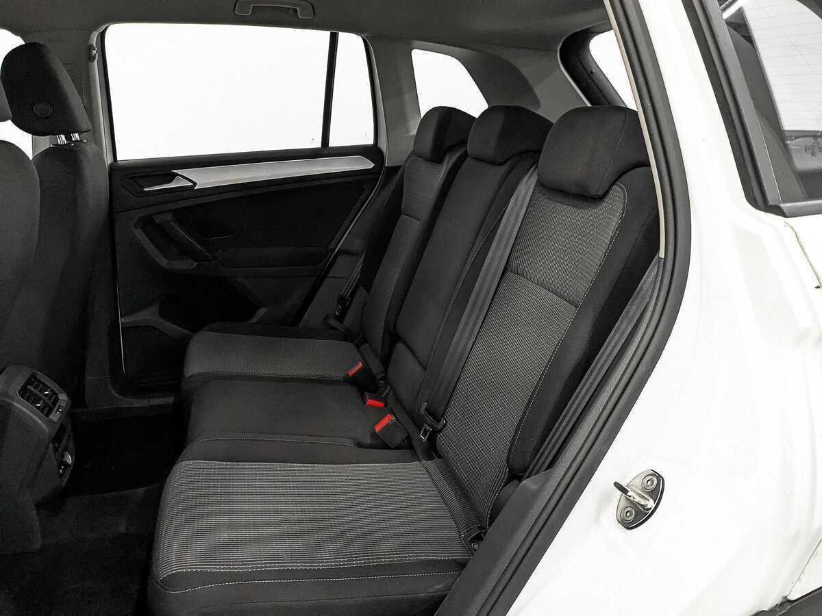 Купить Volkswagen Tiguan с пробегом. Фото: #15