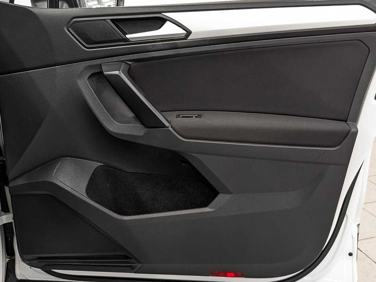 Купить Volkswagen Tiguan с пробегом. Фото: #22