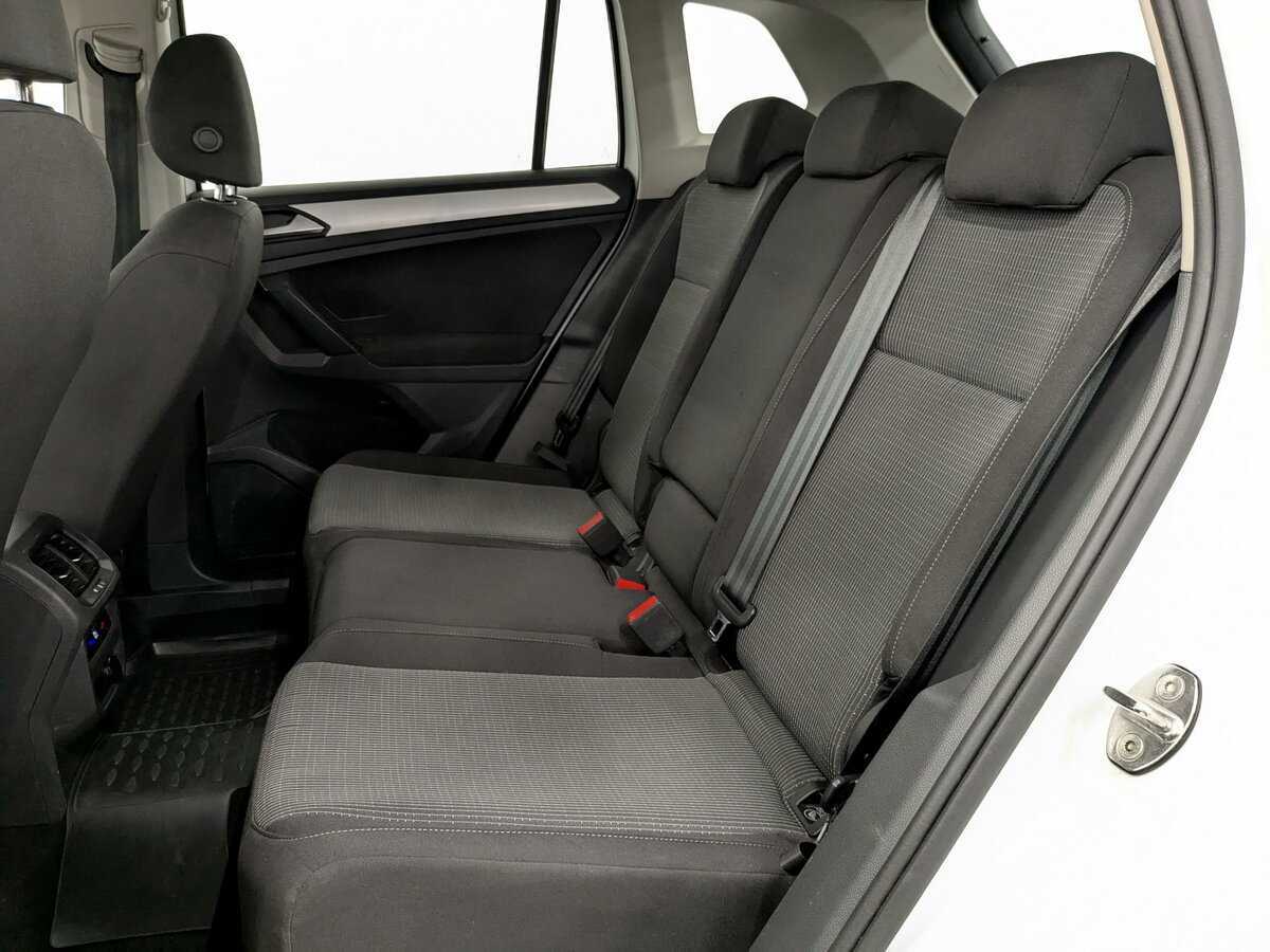 Купить Volkswagen Tiguan с пробегом. Фото: #11