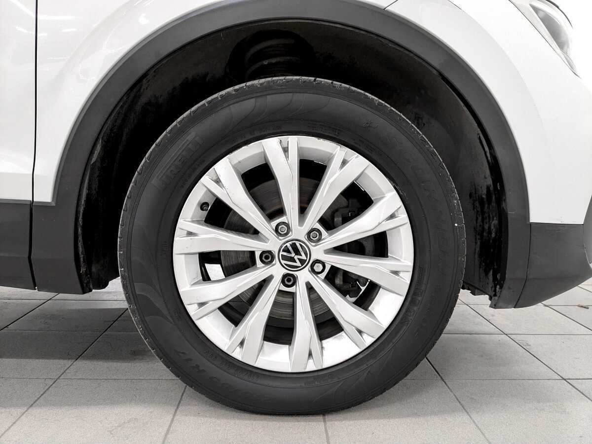 Купить Volkswagen Tiguan с пробегом. Фото: #17