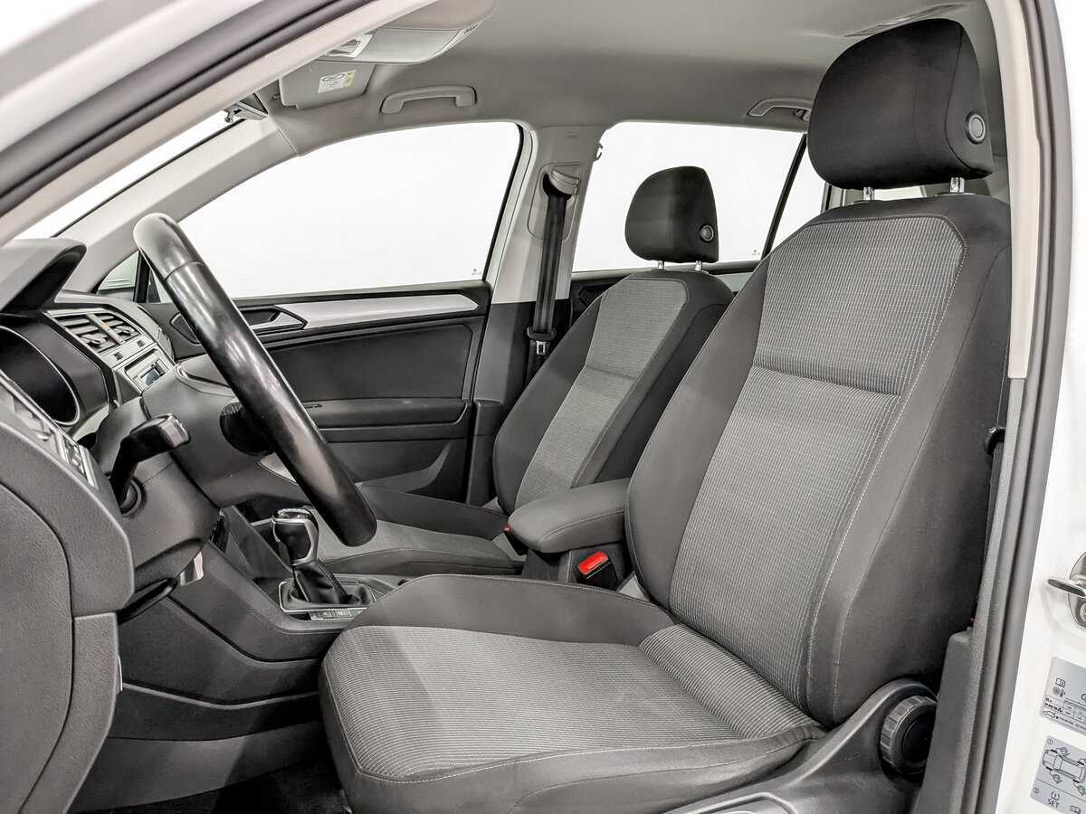 Купить Volkswagen Tiguan с пробегом. Фото: #19