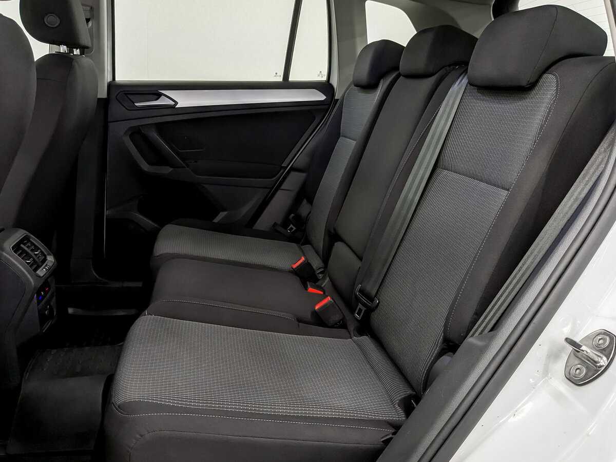 Купить Volkswagen Tiguan с пробегом. Фото: #11