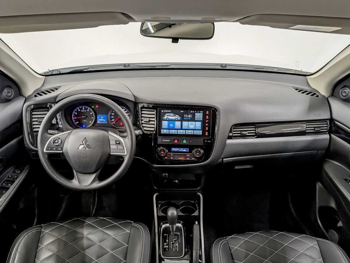 Купить Mitsubishi Outlander с пробегом. Фото: #13