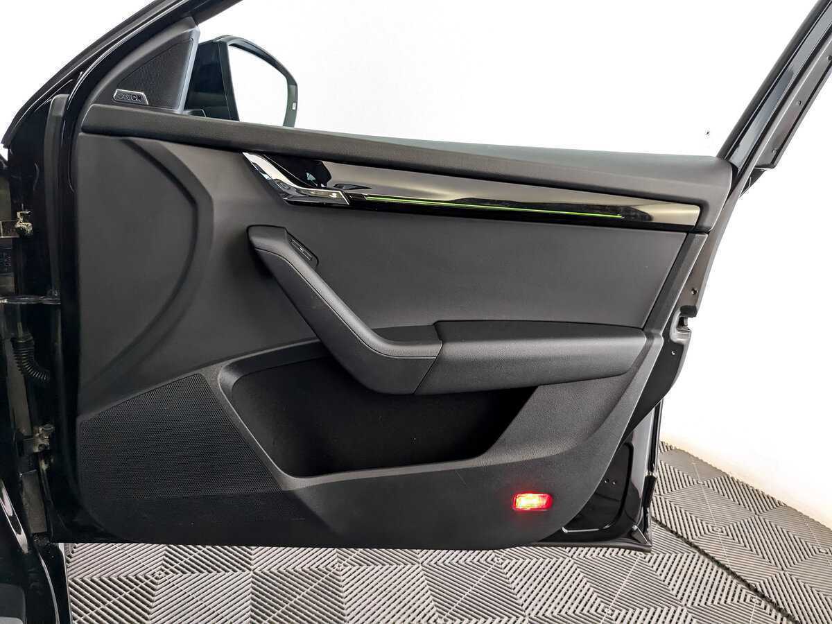 Купить Skoda Octavia с пробегом. Фото: #23