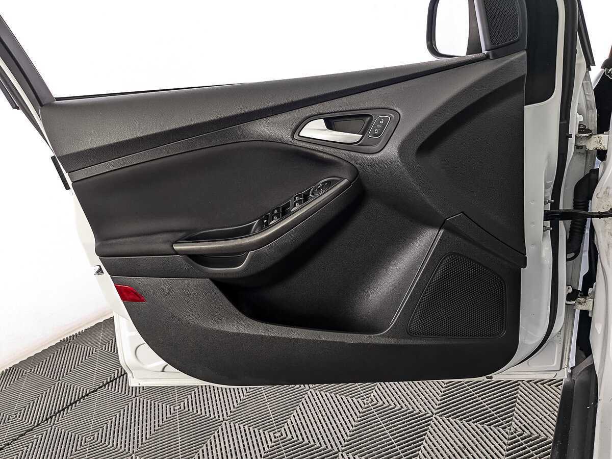 Купить Ford Focus с пробегом. Фото: #18