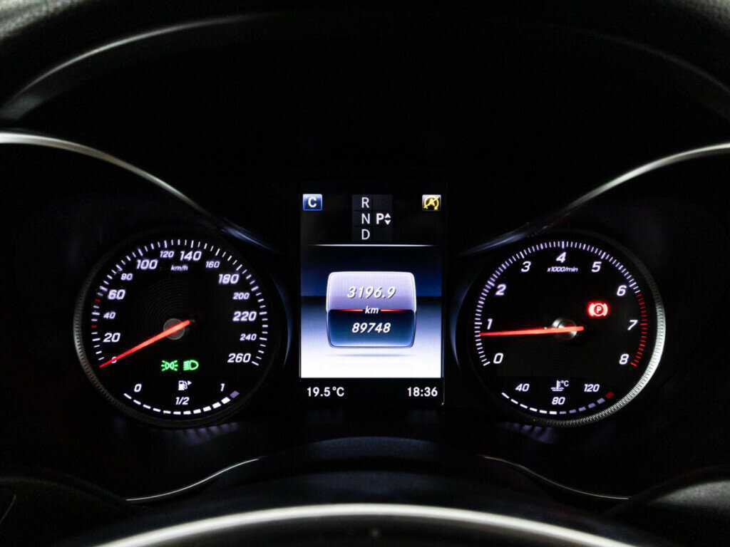 Купить Mercedes-Benz C-Класс с пробегом. Фото: #9