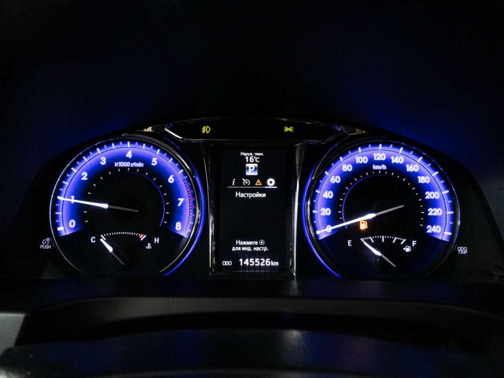 Купить Toyota Camry с пробегом. Фото: #11