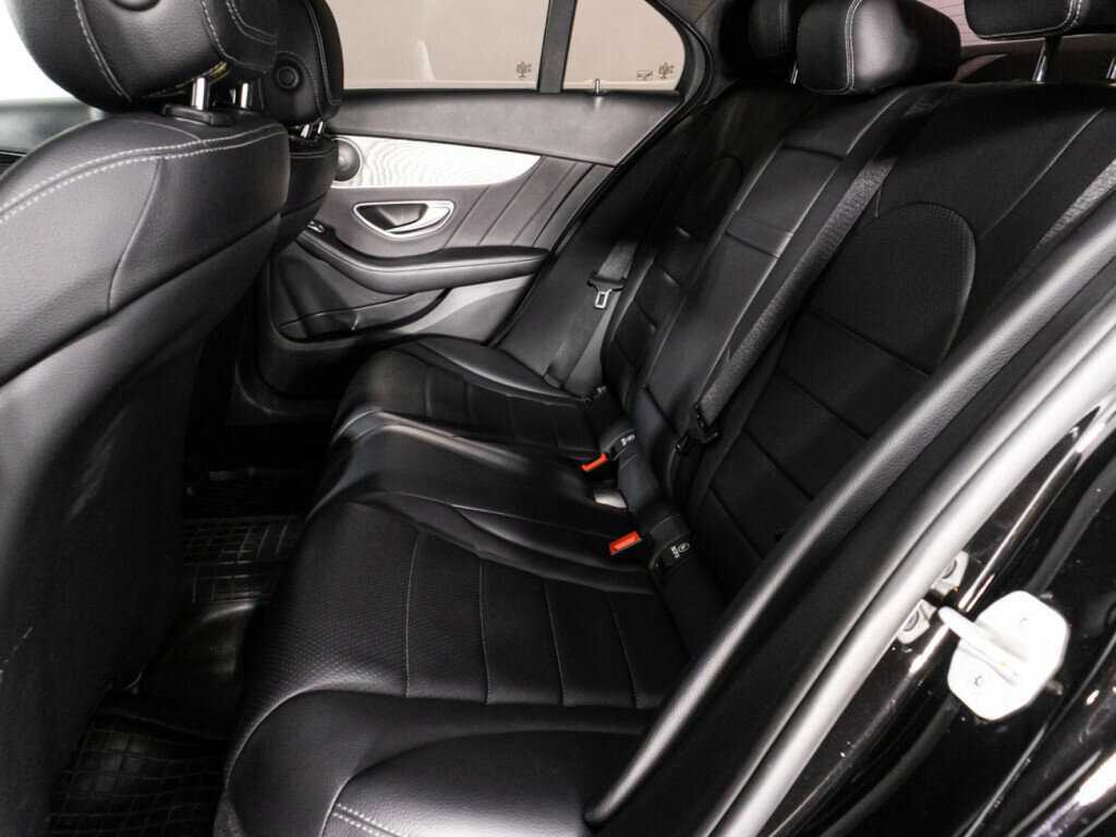 Купить Mercedes-Benz C-Класс с пробегом. Фото: #9