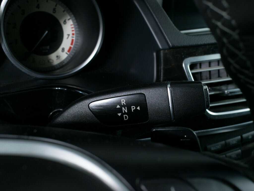 Купить Mercedes-Benz E-Класс с пробегом. Фото: #14