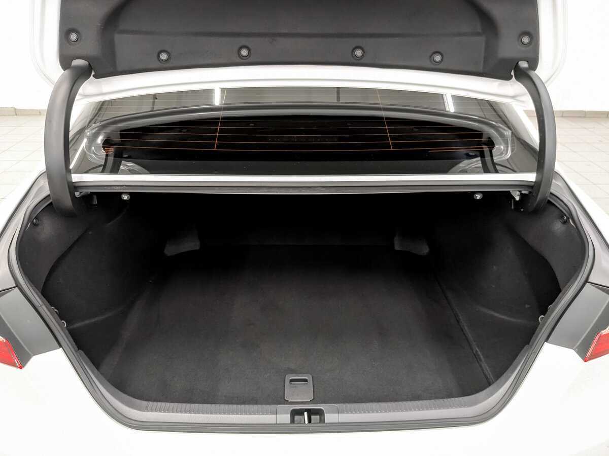 Купить Toyota Camry с пробегом. Фото: #9