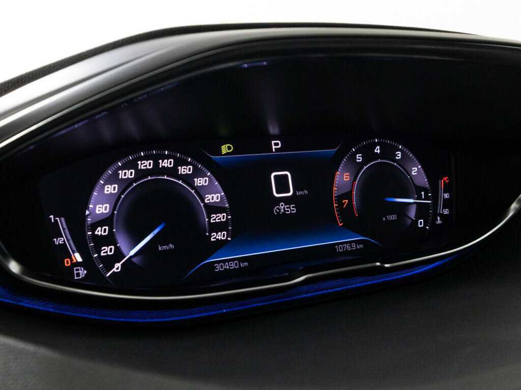 Купить Peugeot 3008 с пробегом. Фото: #11