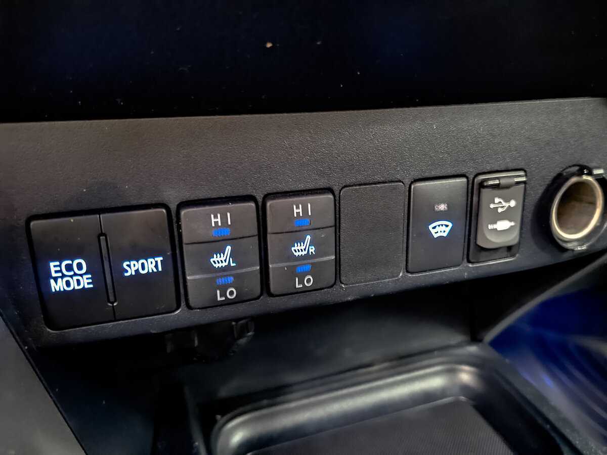 Купить Toyota RAV4 с пробегом. Фото: #25