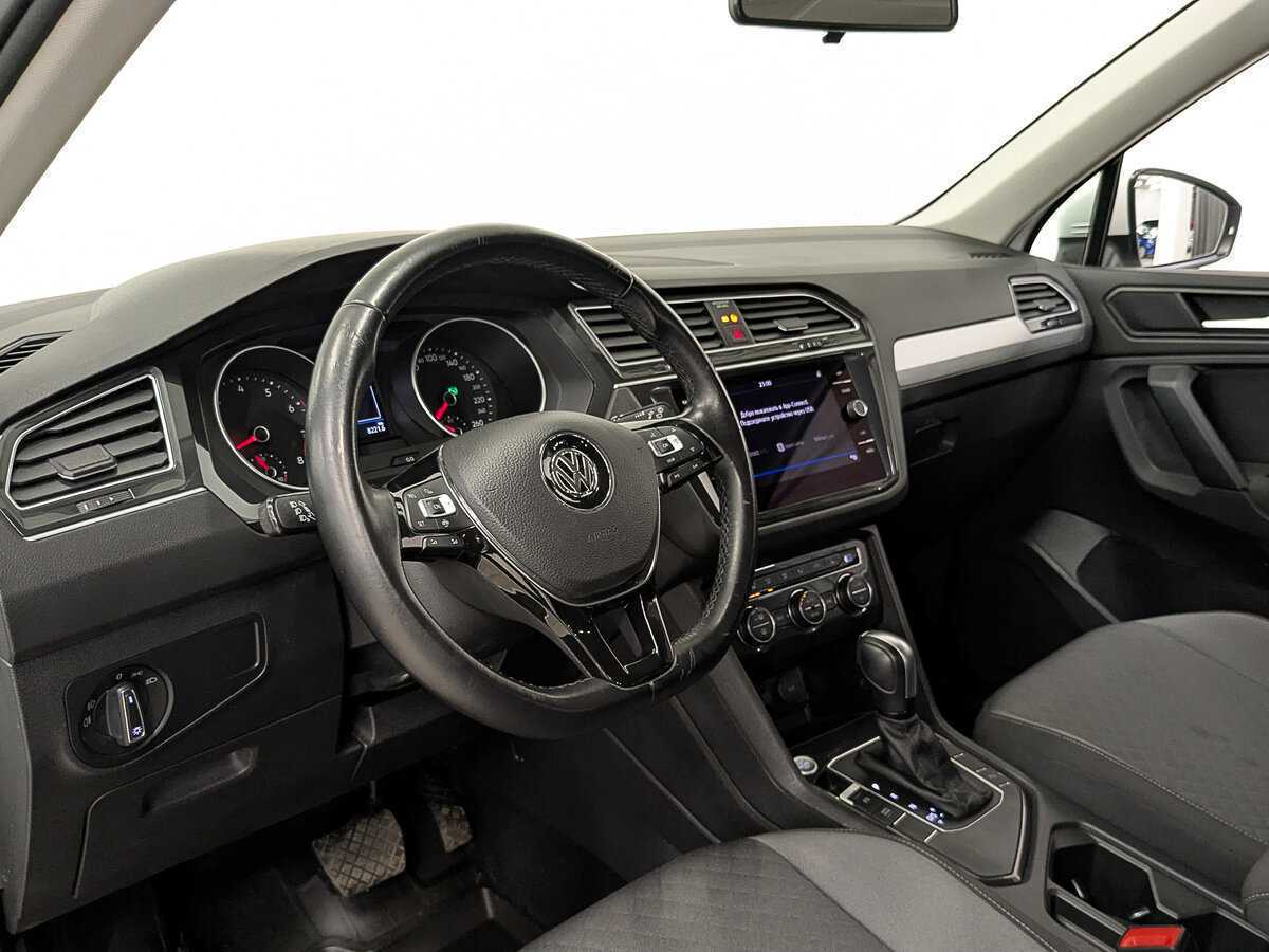 Купить Volkswagen Tiguan с пробегом. Фото: #14