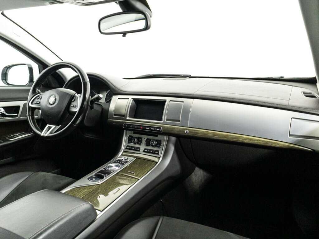 Купить Jaguar XF с пробегом. Фото: #8
