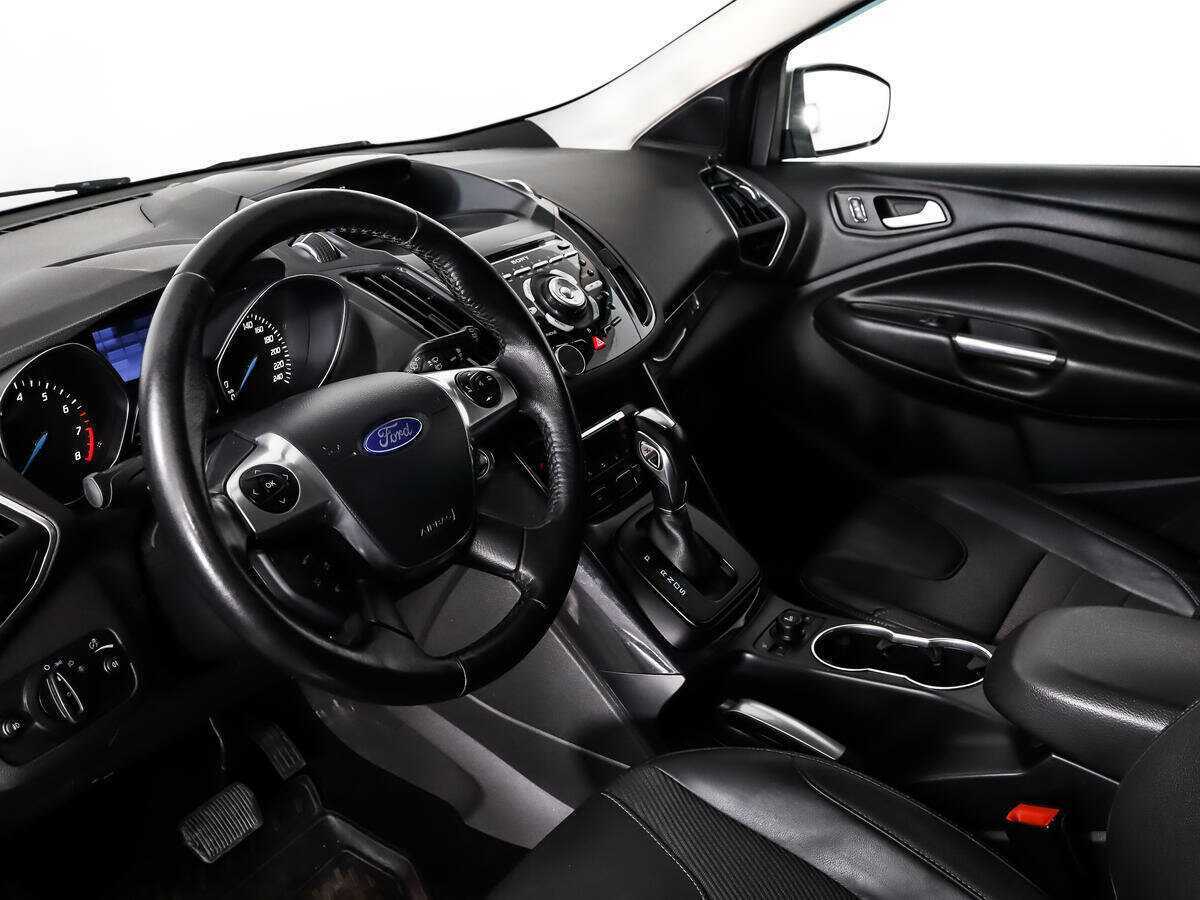 Купить Ford Kuga с пробегом. Фото: #8