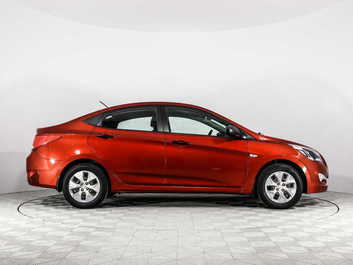 Купить Hyundai Solaris с пробегом. Фото: #3