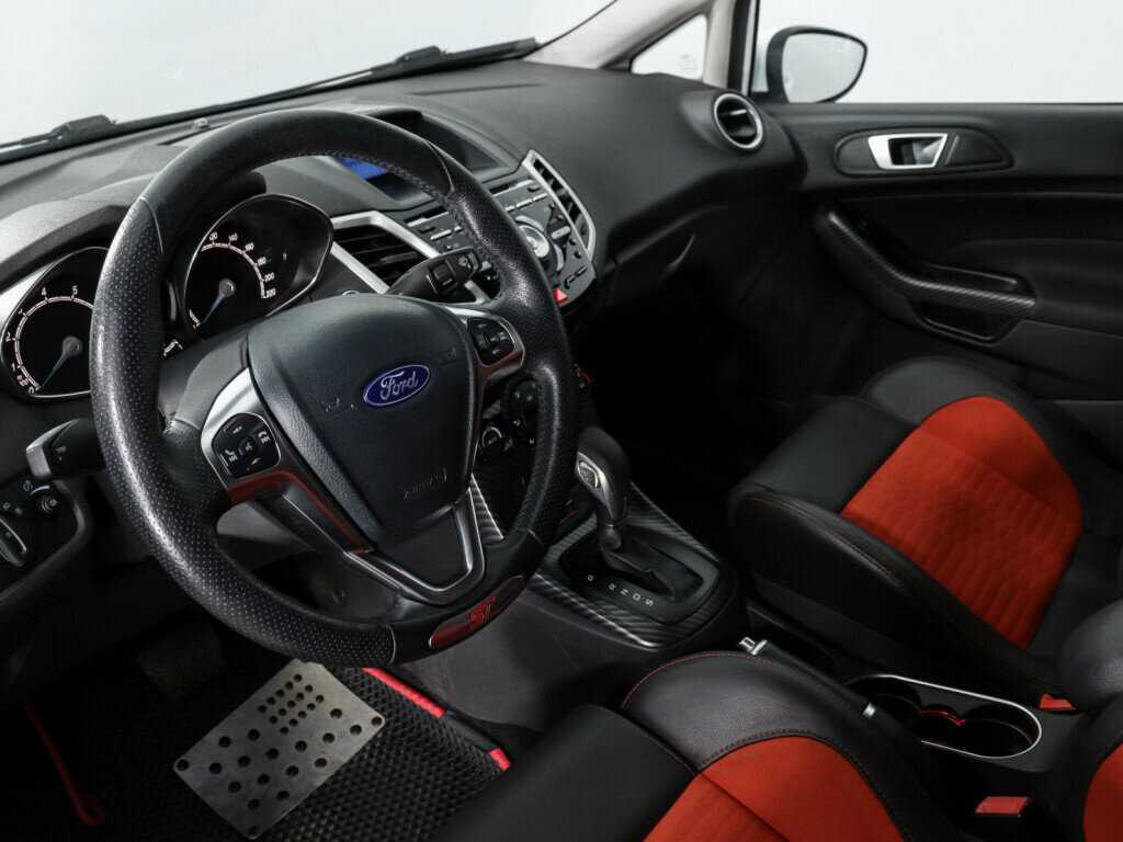 Купить Ford Fiesta с пробегом. Фото: #8
