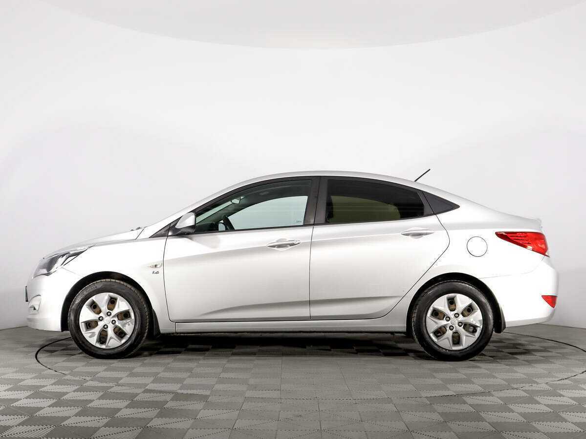 Купить Hyundai Solaris с пробегом. Фото: #7